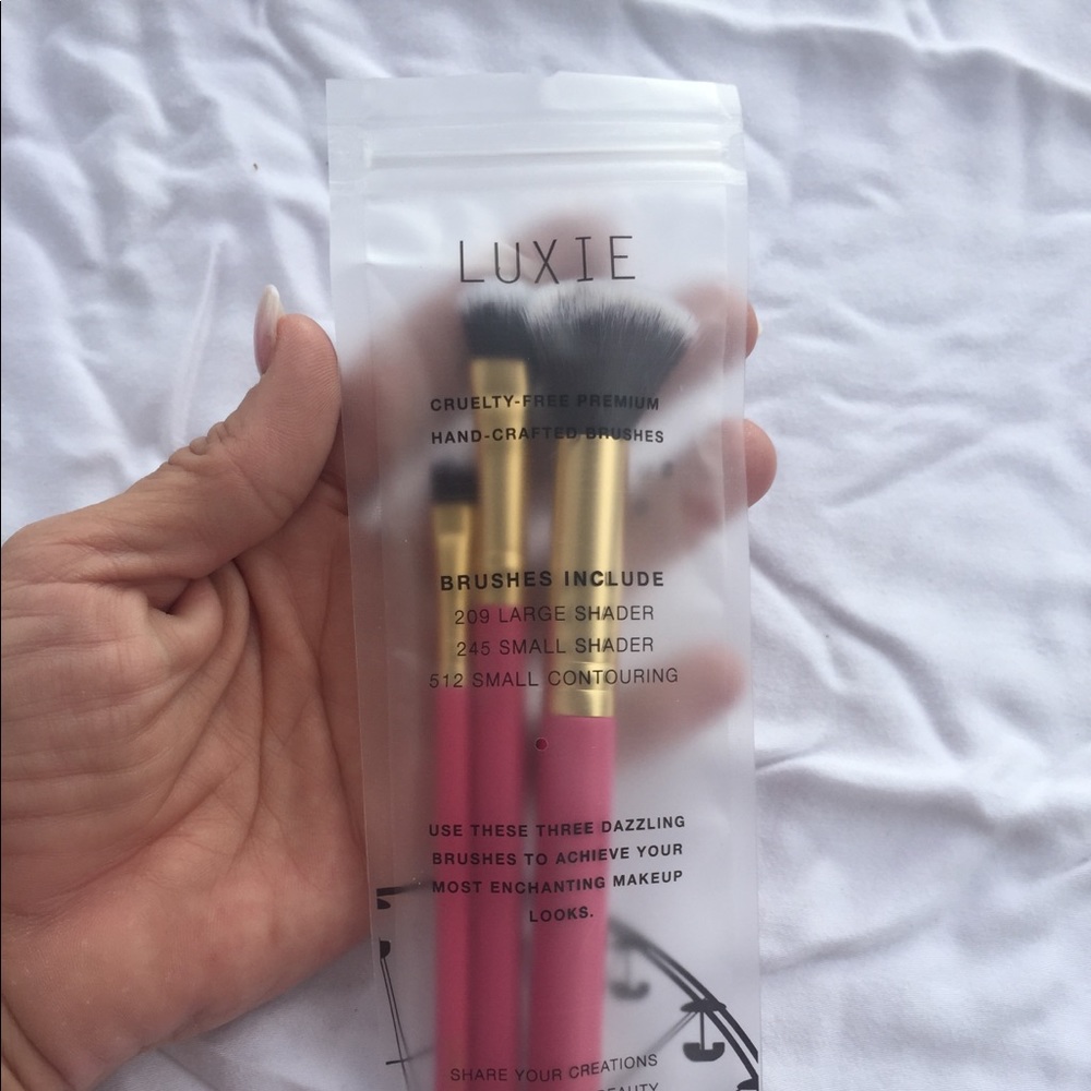 💕Make an offer💕Luxie 3PC Brush Set Summer Daze